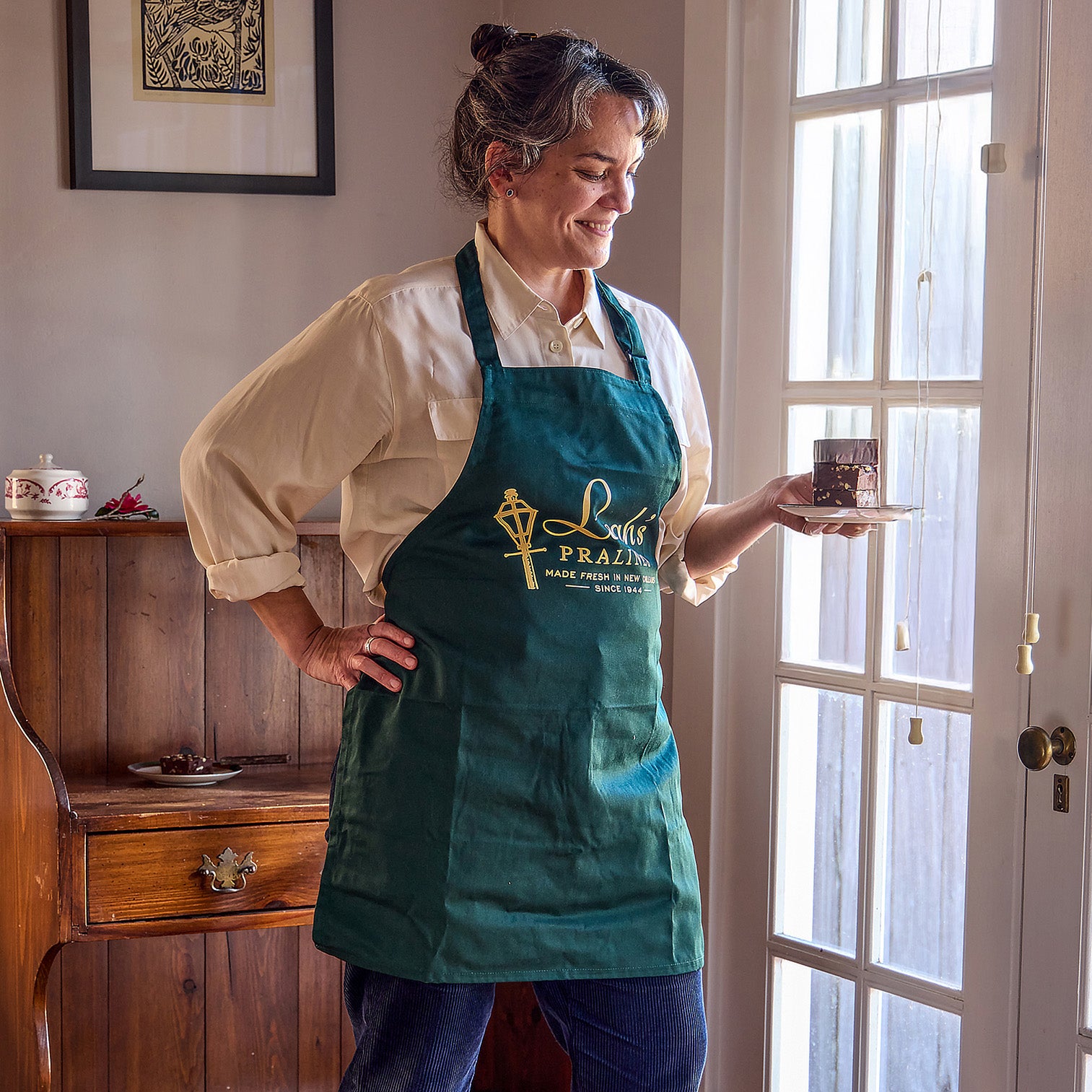 Leah's Pralines apron